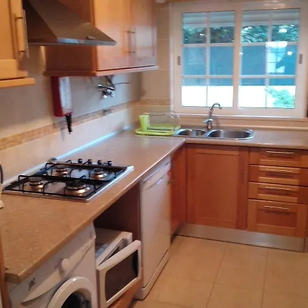 Appartamento 2 Bed Flat - Sleeps 4 - Parking - Wifi